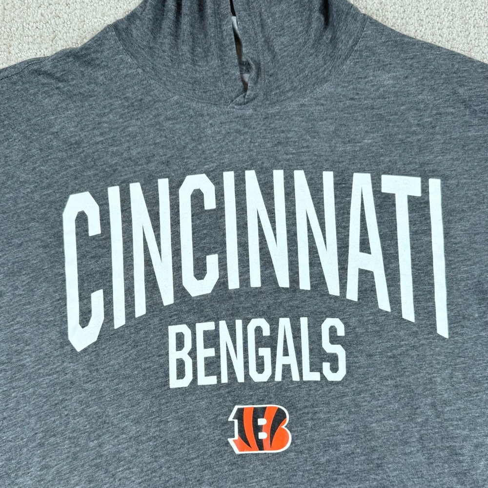 Nike Dri-Fit Mens Large Cincinnati Bengals On Field Short Sleeve Hooded Shirt